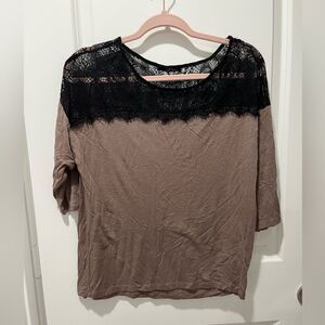 B’LEEV brown top w/lace at top, women’s size M, p2p 19-20”
